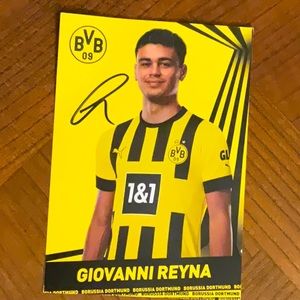 Signed gio Reyna card from the man himself